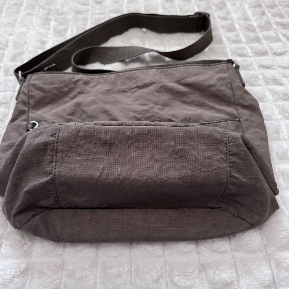 Kipling Bailey Brown Crossbody Messenger Shoulder Bag ~ Nylon Travel Everyday - Picture 5 of 9